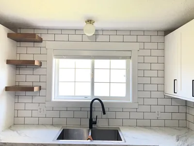 White Subway w/ Black Grout 2