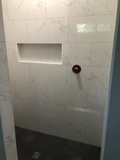 Custom Shower w/ High Contrast Floor and Walls 2