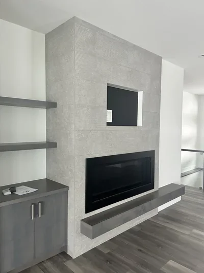 Large-format ripple tile fireplace